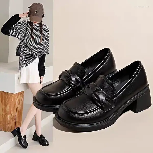 Scarpe eleganti 2023 stile britannico tacchi spessi oxford mocassini con plateau in pelle pu donna donna slip on college gotico