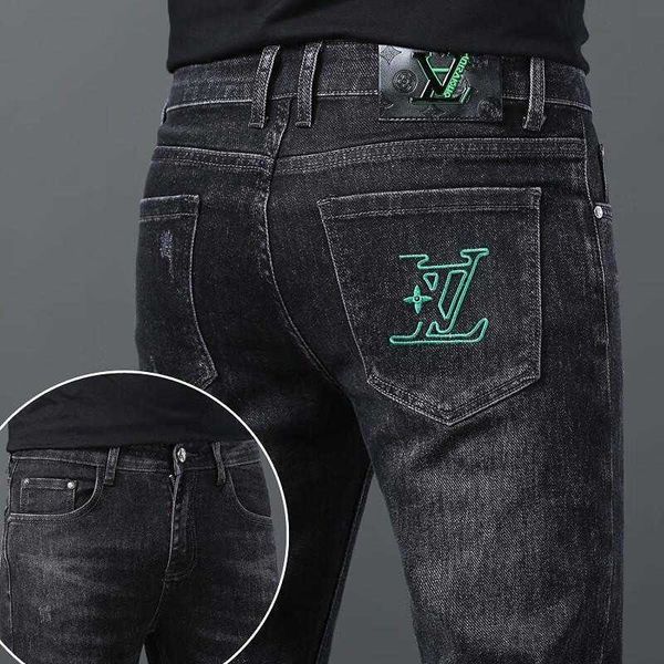 Jeans designer masculino jeans italiano high-end luz luxo elástico jeans outono fino ajuste pés pequenos outono calças compridas