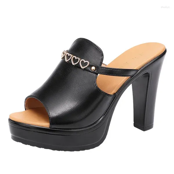 Pantofole 10 centimetri di piccola dimensione 32-43 blocco scarpe tacchi alti cuore piattaforma in pelle pieghettata 2023 estate delle donne diapositive per modello da ufficio