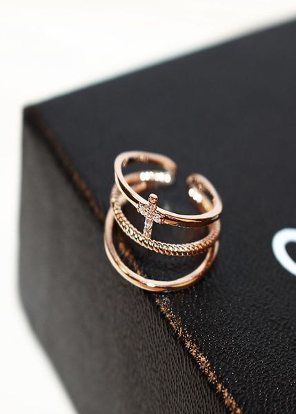 Versão coreana da tendência punk de três camadas de zircão banhado a ouro 18k anel feminino simples e requintado feminino anel selvagem joia gift3009976