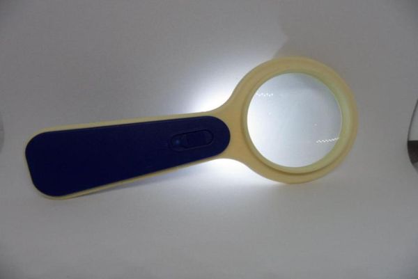 Hochwertige 80 mm x 10 LED-Blitz-Handlupe, Schmuckvergrößerungs-Lesebrille für Zeitungen 3771237