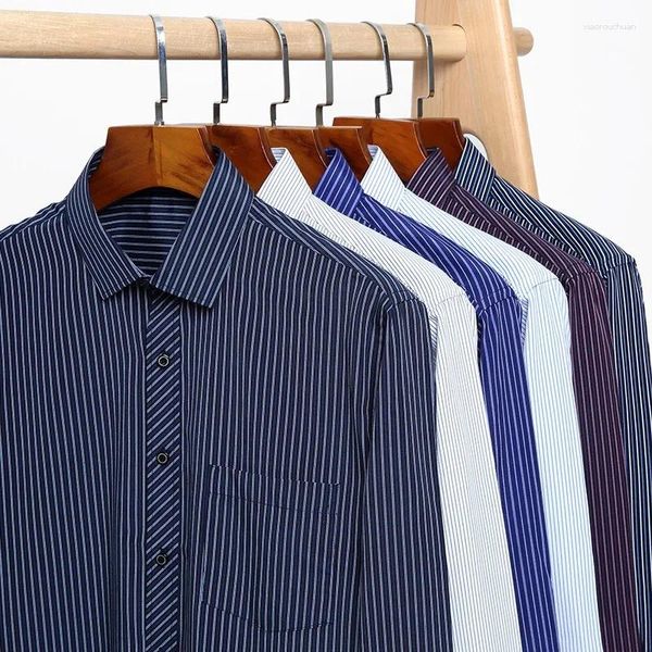 Camisas de vestido masculinas clássico listrado regular ajuste camisa de manga longa único remendo bolso abotoado formal negócios básico