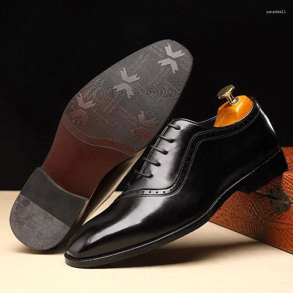 Elbise Ayakkabı Oxfords Erkekler için Moda İş İş Partisi Ziyafet Günlük Retro Oyma Dantel Brogue Ayakkabı Sonbahar İlkbahar Yaz