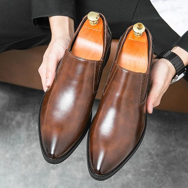 Scarpe eleganti Oxford da uomo fatte a mano Pelle di moda Business Casual Slip-on Ciabatte formali di qualità Traspiranti per calzature