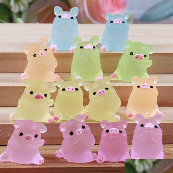 Bahçe Dekorasyonları 1 PC Aydınlık Mini Reçine Pig Araba Gösterge Tablosu Oyuncak Bebekler Home Dekorasyon Karikatür Renkli Chick Sevimli Süsler G DHP5I