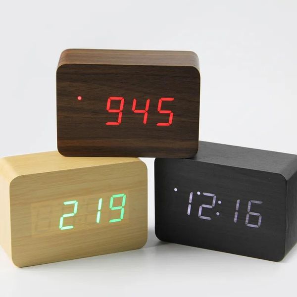 Acessórios 2018 pequeno bonito led relógio digital de madeira despertador controle som usb temperatura display eletrônico mesa relógio