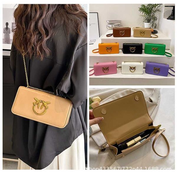 16 % RABATT Designer-Tasche Modisch für Damen Neue französische High-End-Flying Bird Lock-Schnalle Einzelschulter-Umhängetasche Exquisite Kette Kleine quadratische Tasche