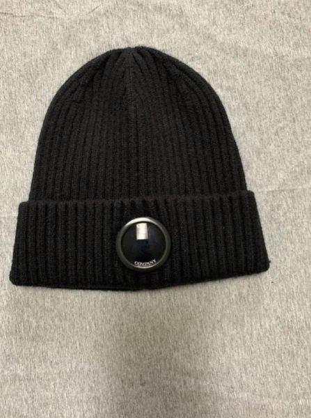 2024 Tasarımcı Beanies Sonbahar Kış moda gözlükleri Erkekler Klasik Örme Şapkalar Kafatası Kapakları Dış Mekan Günlük Kadınlar Bir Lens Gözlükleri CP Beanie Siyah Gri Bonnet G