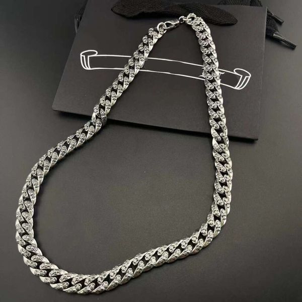 Designer Ch Cross Luxo Cromos Pingente Colar 925 Prata Clássico Retro Antigo Colar Cubano Alto Masculino Na Moda Coração Neckchain Sweater Chain Lover Presente Novo 2024 Kzpe