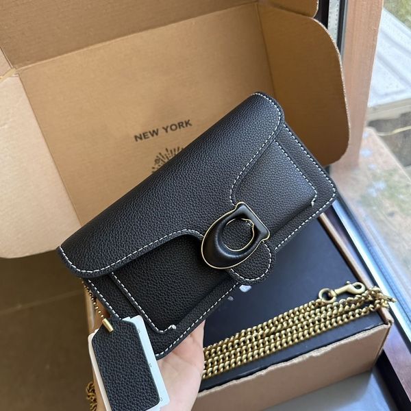 Luxurys Black Sacoche Toyby Bag Ayna Kalite Tasarımcı Çanta Bayan Deri Çanta Çanta Debriyaj Omuz Kabartmalı Çantalar Kayış Erkekler Cüzdan Çapraz Vücut Moda Çantası