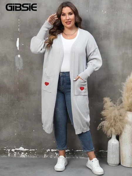 Maglioni da donna GIBSIE Plus Size Donna Casual Ricamo Cuore Cardigan lungo Autunno Inverno Tasca manica lunga Maglione lavorato a maglia Cappotto per donna J231227