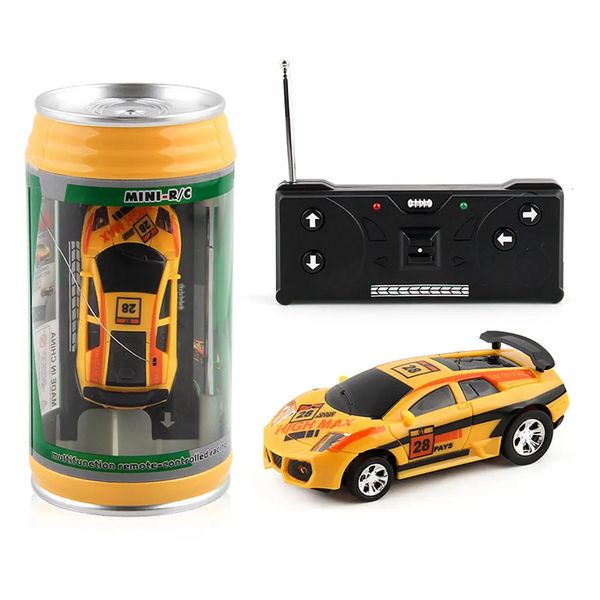 Coke Can Can Remote Control Auto Battery Mini in plastica Operate Mini Cans RC Luci a LED Micro Racing con blocchi di blocchi Regalo di Natale 231227