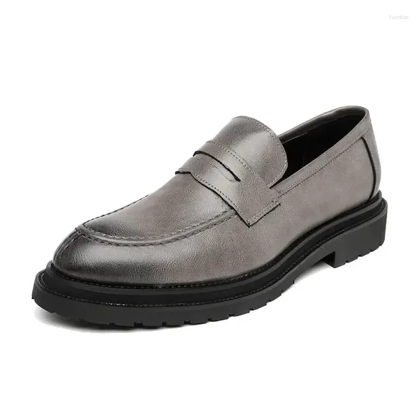 Sapatos de vestido 2024 Marca Homens Formal Elegante Moda Social Masculino Negócios Mocassins Retro Soft Leather Mocassins