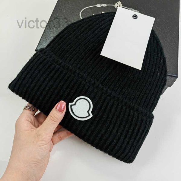 Designer Beanie Cappello a maglia calda Classic Cappelli da cranio Cappelli per capelli inverno inverno disponibili in 8 colori Opzione multi colore Aun2