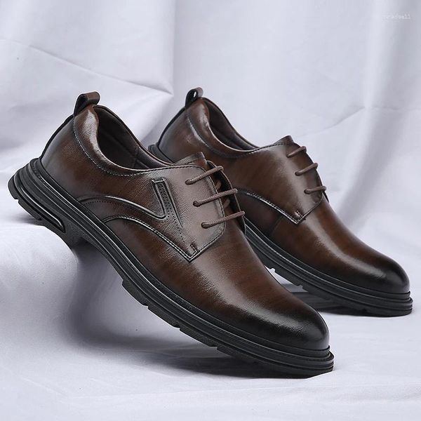 Sapatos de vestido festa de casamento escritório negócio casual para masculino 2023 clássico couro homens deslizamento em dedo apontado oxfords formal