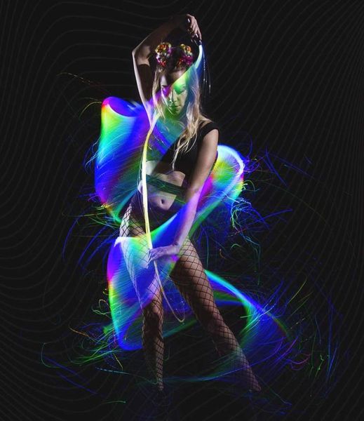 Programlanabilir LED Fiber Optik Kırbaç 70inch 360 ° döner süper parlak aydınlatma Rave oyuncak EDM Pixel Flow Dantel Dans Festivali9576609