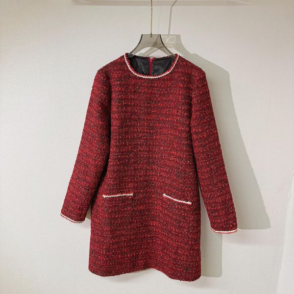 Abiti da donna Miniabito rosso in tweed con design patchwork a maniche lunghe e girocollo