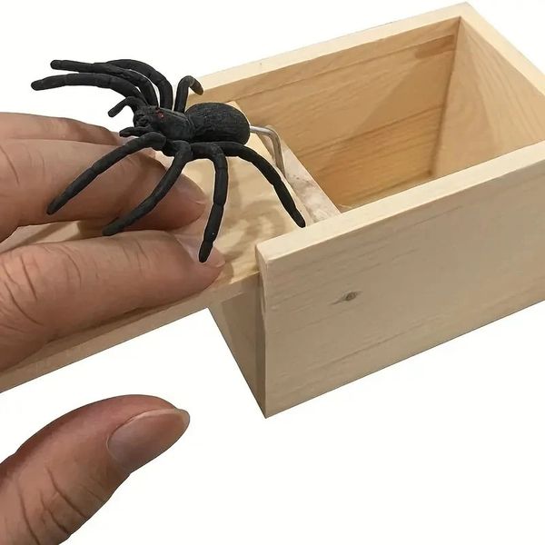 Trick Spider Lustige Scare Box Holz Versteckte Qualität Streich Spaß Spiel Freund Spielzeug Halloween Geschenk 231228