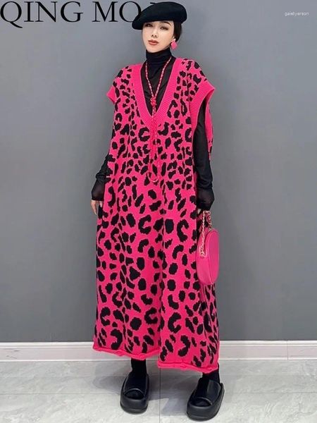 Maglioni da donna QING MO 2023 Autunno Inverno Stile coreano Casual Modello leopardo Con scollo a V senza maniche Abito maglione lavorato a maglia Donna ZXF3740