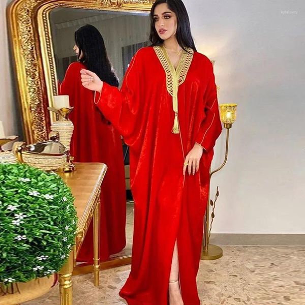 Ethnische Kleidung Velvet Abaya für Frauen Maxi Robe Muslim Golden Quaste gegen Nacken Kleid Fledermaushülle Jalabiya Türkei Islam Lose Kleidung lässig