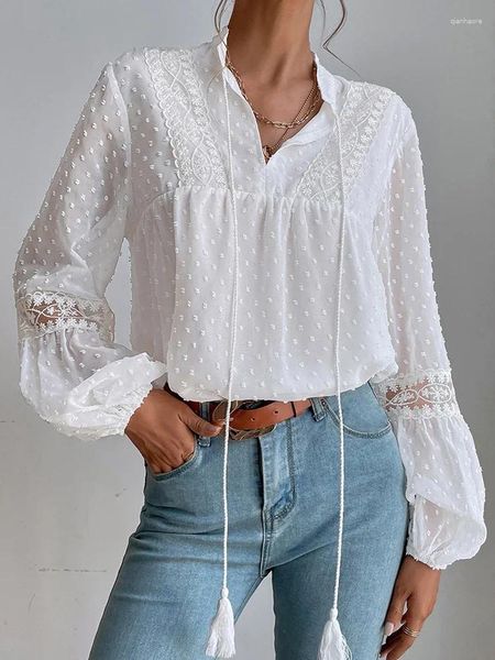 Damenblusen, gepunktete Chiffon-Bluse für Damen, 2024, Frühlingsmode, Spitze, Patchwork, Laternenärmel, weißes, lockeres Hemd, Bürodame, schick, mit Schnürung