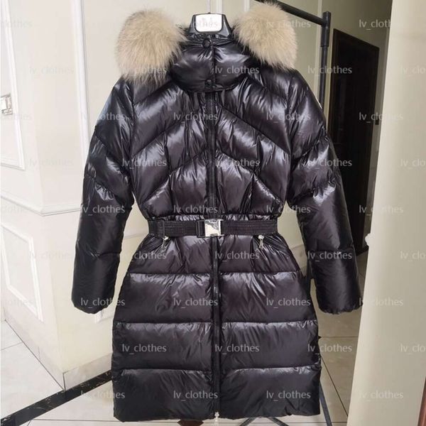 2024 Designer Piumino Lungo Cappotto invernale da donna Cappotto Parker Emblema ricamato Collo in pelliccia di volpe Piumino con cappuccio Giacca da donna in calda piuma d'oca ispessita