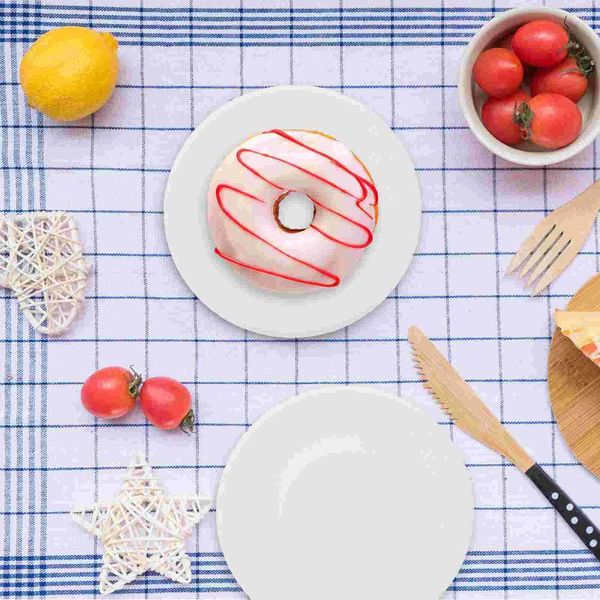 Одноразовая посуда 50 ПК Свалочные бумажные пластинки для домашних деликатных поставки фестиваля ужина