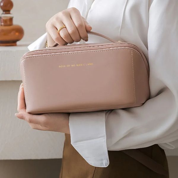 Ins Borsa per trucco portatile per ragazza di grande capacità Borsa per cosmetici per donna Borsa per articoli da toeletta Organizzatore Custodie per trucco per donna 231228