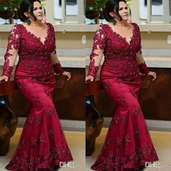 Abiti da cerimonia per la madre della sposa vintage con maniche lunghe bordeaux 2022 Abiti formali da sera con paillettes in rilievo di pizzo taglie forti D2761446