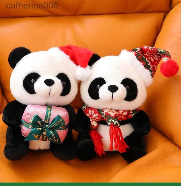 Bichos de pelúcia AIXINI 25cm Natal Panda Boneca de pelúcia Panda fofo com presentes de Natal Pelúcia macia de pelúcia brinquedos de pelúcia para crianças presente de aniversárioL231228