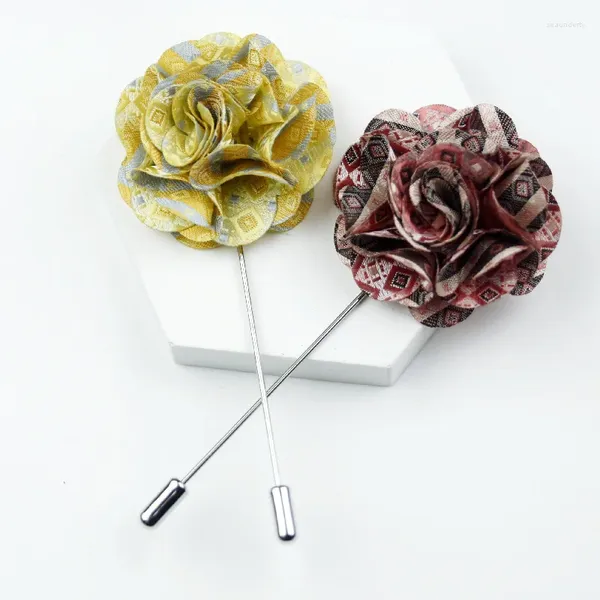 Spille 24 pezzi/lotto Arrivo Mens Fabric Flower Bass Pin Boutonniere Wedding