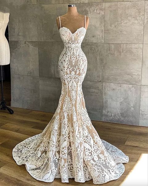 2024 Vestidos de casamento de sereia africana Champagne Spaghetti Straps Illusion White Lace apliques sem mangas Vestidos de noiva Vestidos de noiva Plus Size Sweep Train