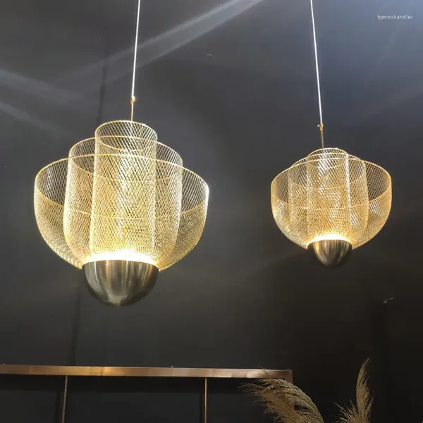 Lampadari Lampadario a LED con griglia in ferro nordico Illuminazione Lustro Designer Soggiorno geometrico Argento oro Grandi lampade a sospensione creative