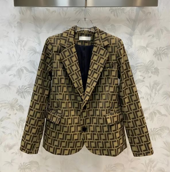 Abiti da uomo firmati 2024 designer moda uomo abito blazer giacca da uomo stilista lettera ricamo a maniche lunghe casual festa da sposa con cappuccio stile autunno e inverno