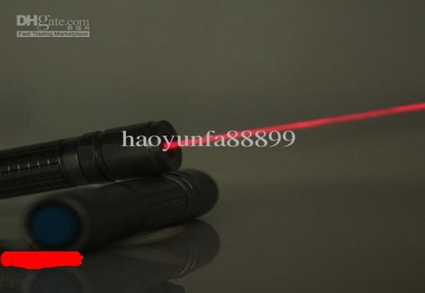 Super potente militare professionale 650nm 30000m Focusable verde rosso blu viola Puntatori laser Caricatore torcia laserConfezione regalo 2290619
