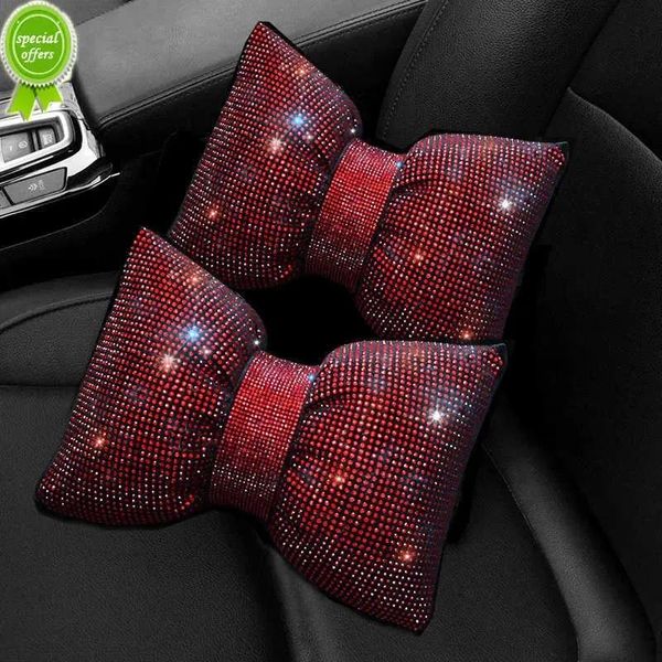 Almofadas Novo 2 PCS Diamante Vermelho Cristal Bowknot Carro Pescoço Travesseiro Strass Auto Encosto de Cabeça Assento Almofadas Bling Acessórios de Carro para Mulheres