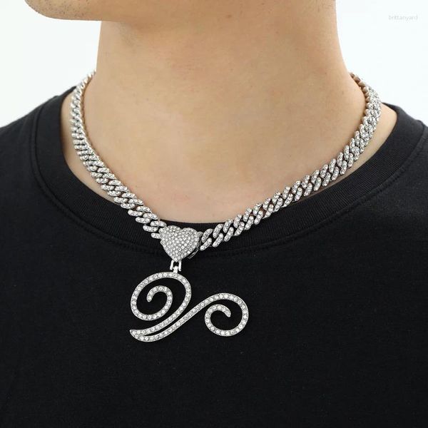 Collane con ciondolo Uomo Cuore Lettera Catene a maglie cubane ghiacciate 9mm Alfabeto personalizzato dalla A alla Z Fascino con strass completamente pavimentato Gioiello di cristallo bling