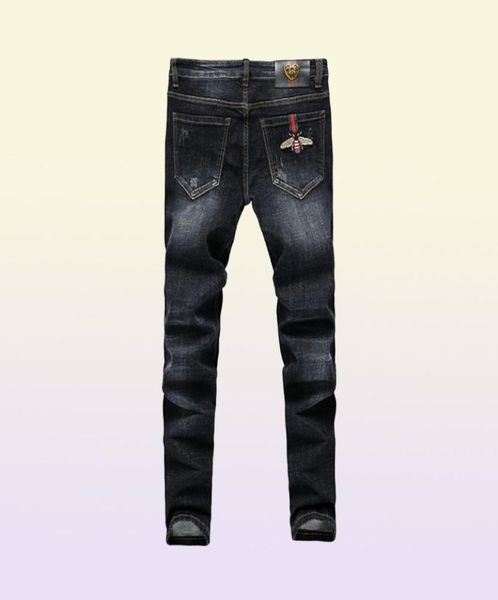 HighEnd Men039s jeans calças de jeans Slim Fit Fit Casual Stretch Allmatch Bordado Little Bee Teenagers Lápis 2111107518821