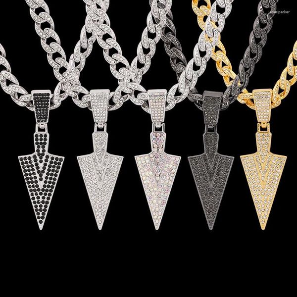 Подвесные ожерелья мужчина дизайн Bling Arrow Head Head Charm Iced Out Cubic Chain Miami Ювелирные украшения геометрическое треугольное ожерелье Странное ожерелье хип