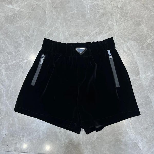 Pantaloncini da donna in velluto ad alta vita casual per le donne con un senso di lussuoso temperamento versatile gambe lunghe pantaloni a largo nero in sp