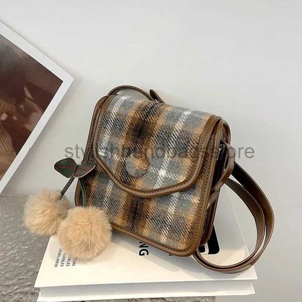 Omuz çantaları kadınlar yeni moda kabarık ekose kürk top tasarım satchel toates çanta çanta bayan parti gündelik çanta koltuk altı crossbodystylishhandbagsstore