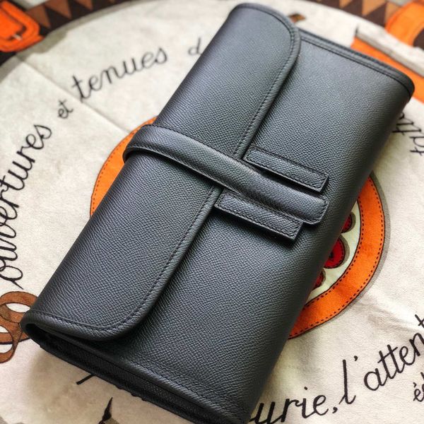 Trendy coole Kartenbeutel Unisex Long Wallet Renommierter Designer Solid Color Buckle Card Bag Klassiker Retro Mode Neue Brieftaschenfreundin gleicher Kenntnis