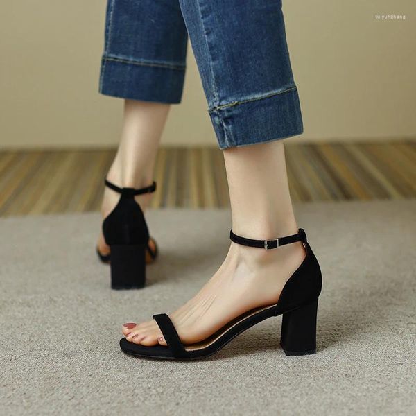 Scarpe eleganti semplici cinturini a una linea sandali da stiletto sandali da donna 2023 in pelle estiva sacca a testa quadrata cavana con tacchi alti sexy