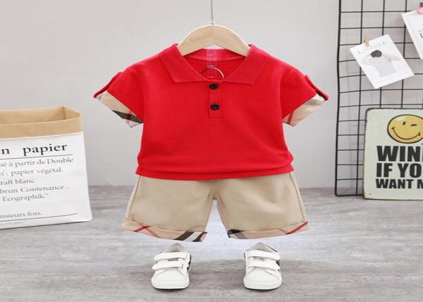 Set di vestiti estivi per bambini Ragazzi Camicie di moda per bambini Pantaloncini Abiti per tute da bambino per neonati per vestiti da 05 anni5816548