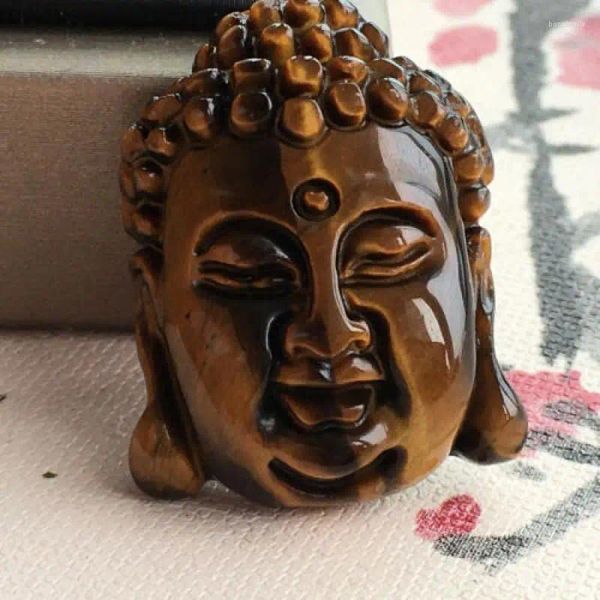 Dekorative Figuren. Zertifizierter, handgeschnitzter Buddha-Amulett-Anhänger aus Jade mit Tigerauge-Stein