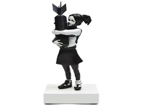 Dekorative Objekte Figuren Banksy Bomb Hugger Moderne Skulptur Bomb Girl Statue Harz Tischstück Bomb Love England Art House De6921974