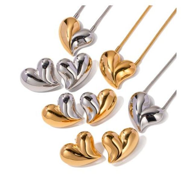 Collana con ciondolo a cuore in acciaio inossidabile Collana con ciondolo a forma di cuore in metallo placcato oro 18 carati PVD Waterp per ufficio