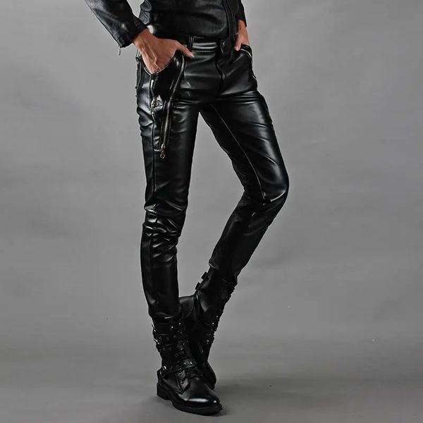 Idopy Fashion Herren Nieten Kunstleder Hosen Bühne Performance Punk Motorrad Biker Slim Fit PU Party Hosen Für Männer 231229