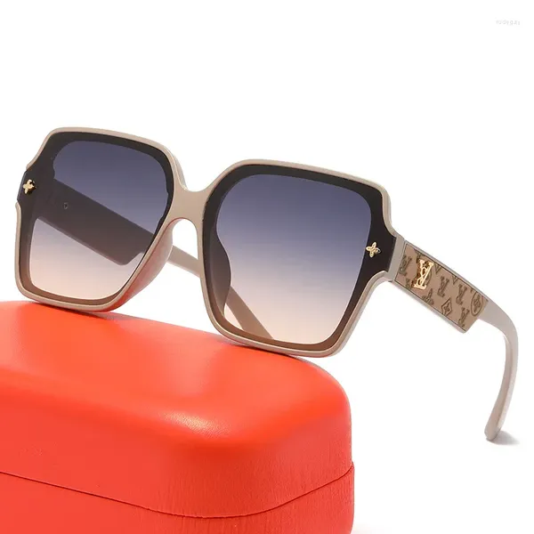 Óculos de sol estilo elegante grande quadro óculos de sol feminino na moda perna letras uv resistente atacado