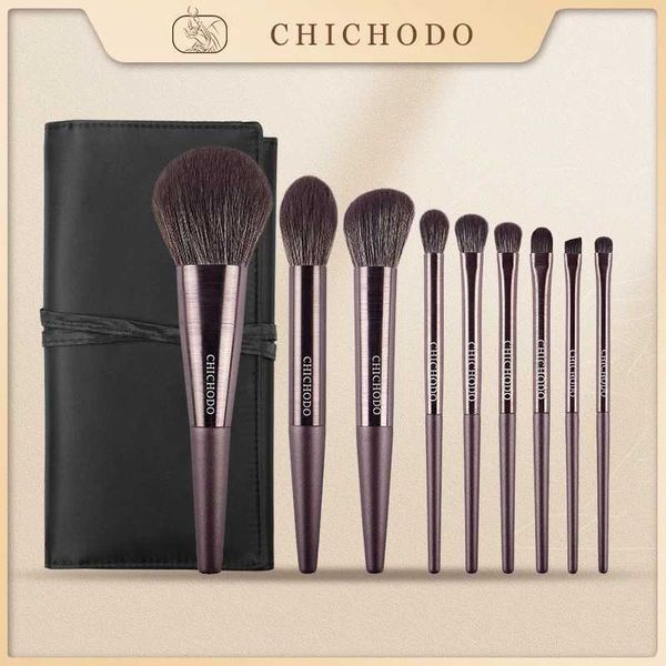 Make -up -Bürsten Chichodo -Metalldraht gebürstete Make -up -Pinsel 9 Synthetische Faserbürsten mit Taschen ein gutes Gesicht und Augenwerkzeug Q240507